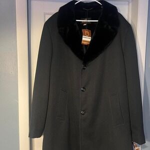 Black new with tags vintage Zero King overcoat with faux fur collar and lininZh